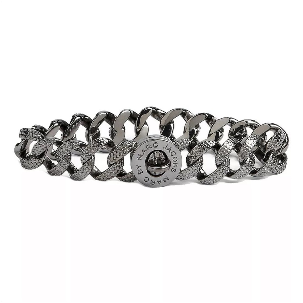 NWOT Marc by Marc Jacobs Hematite Katie Turnlock Chain Bracelet